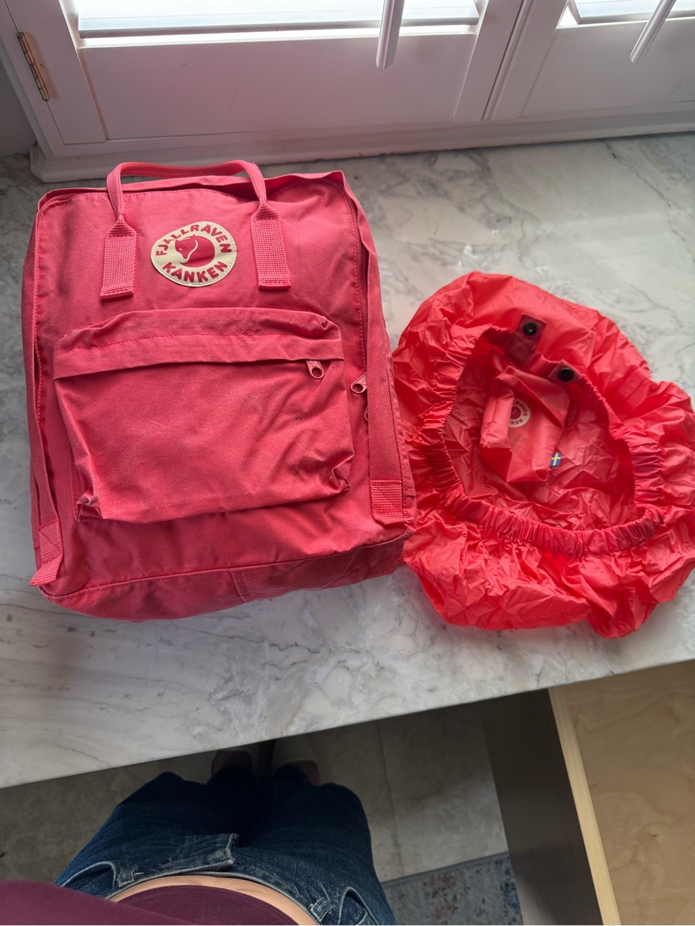 Fjallraven Kånken Backpack in Coral Red + Rain coat (Retail $95 + $25) - Picture 5 of 7